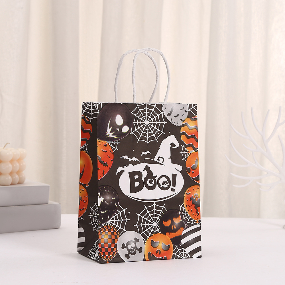 printed maroon tshirt