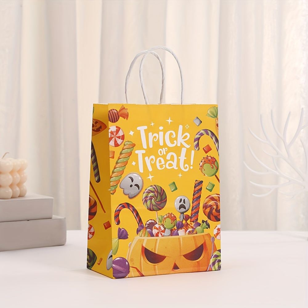 printed maroon tshirt